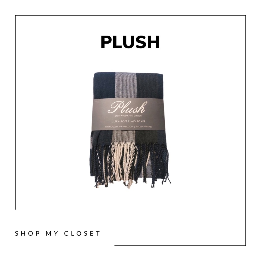 Plush Ultra Soft Plaid Scarf NWOT